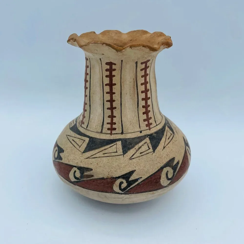 Hand Crafted Native Mexican Round Bottomed Jar Pot Signed REC. de Atila